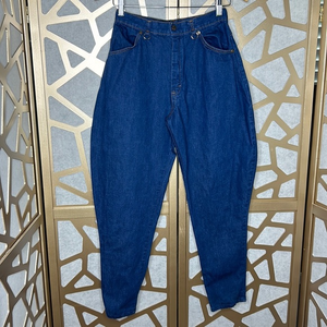 High Waisted Oval Leg‎ Jeans by EQVVS